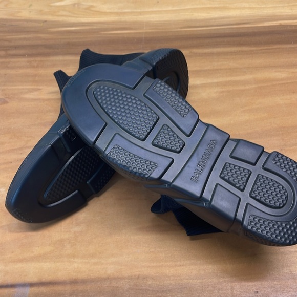Balenciaga  Speed Shoes - Picture 2 of 4
